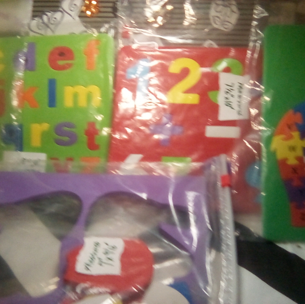 3 FOR $15 STYROFOAM LEARNING NUMBERS ALPHABET RIGHT LEFT HANDS GREAT CONDITION
